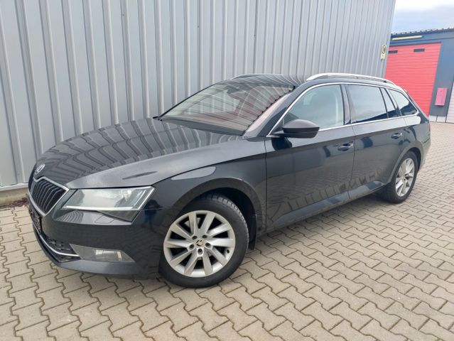 Skoda Superb Alcanta Rkam 3Zklima AHK Standh. Dämmglas