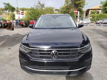 Volkswagen Tiguan - 5