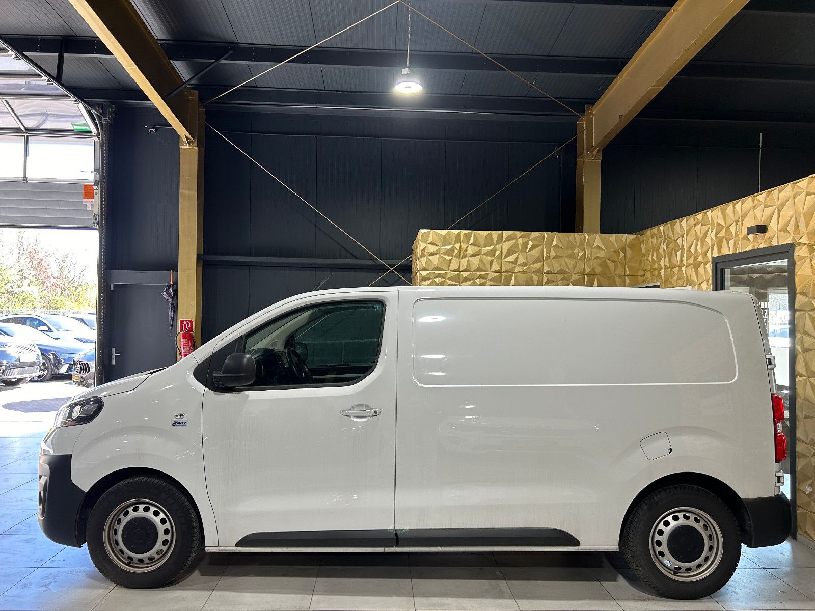 Fahrzeugabbildung Fiat Scudo L2 Basis/360°/APPLE/KLIMA/3-SITZ
