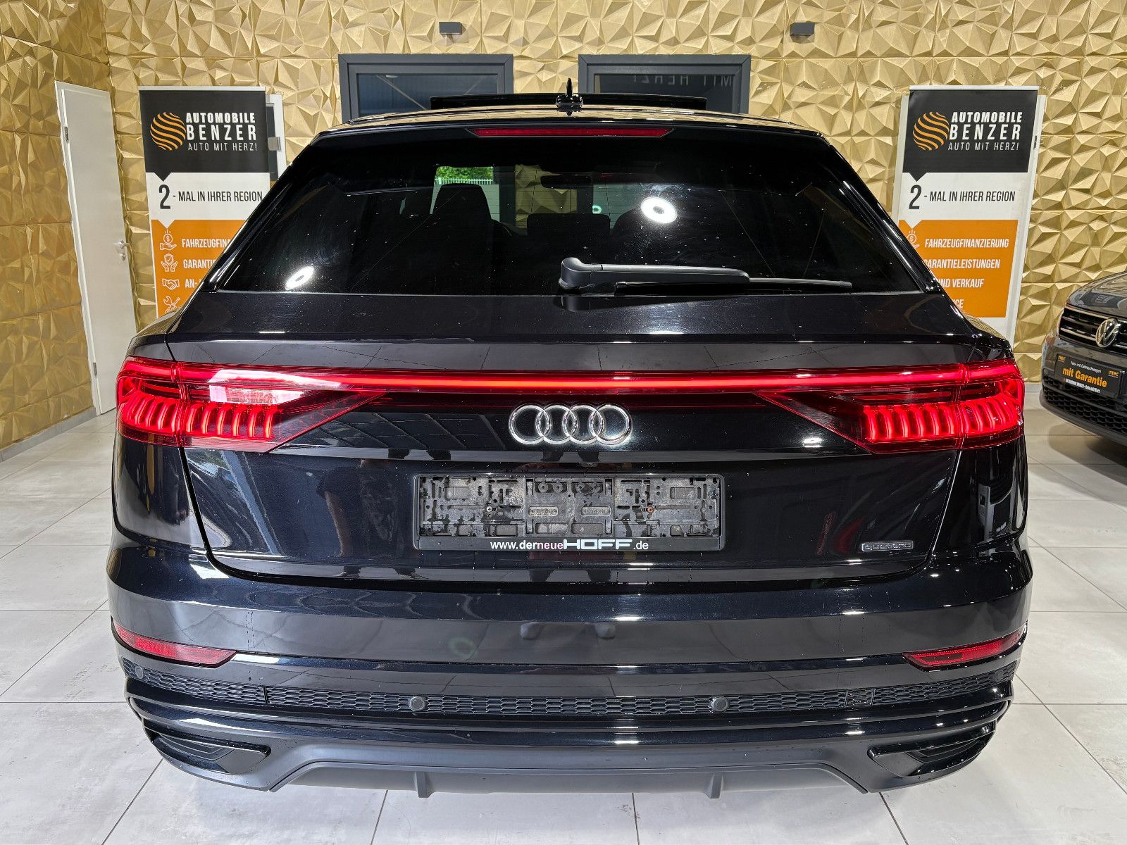 Fahrzeugabbildung Audi Q8 50 TDI quattro/PANO/NACHTSICHT/MEMORY/APPLE/