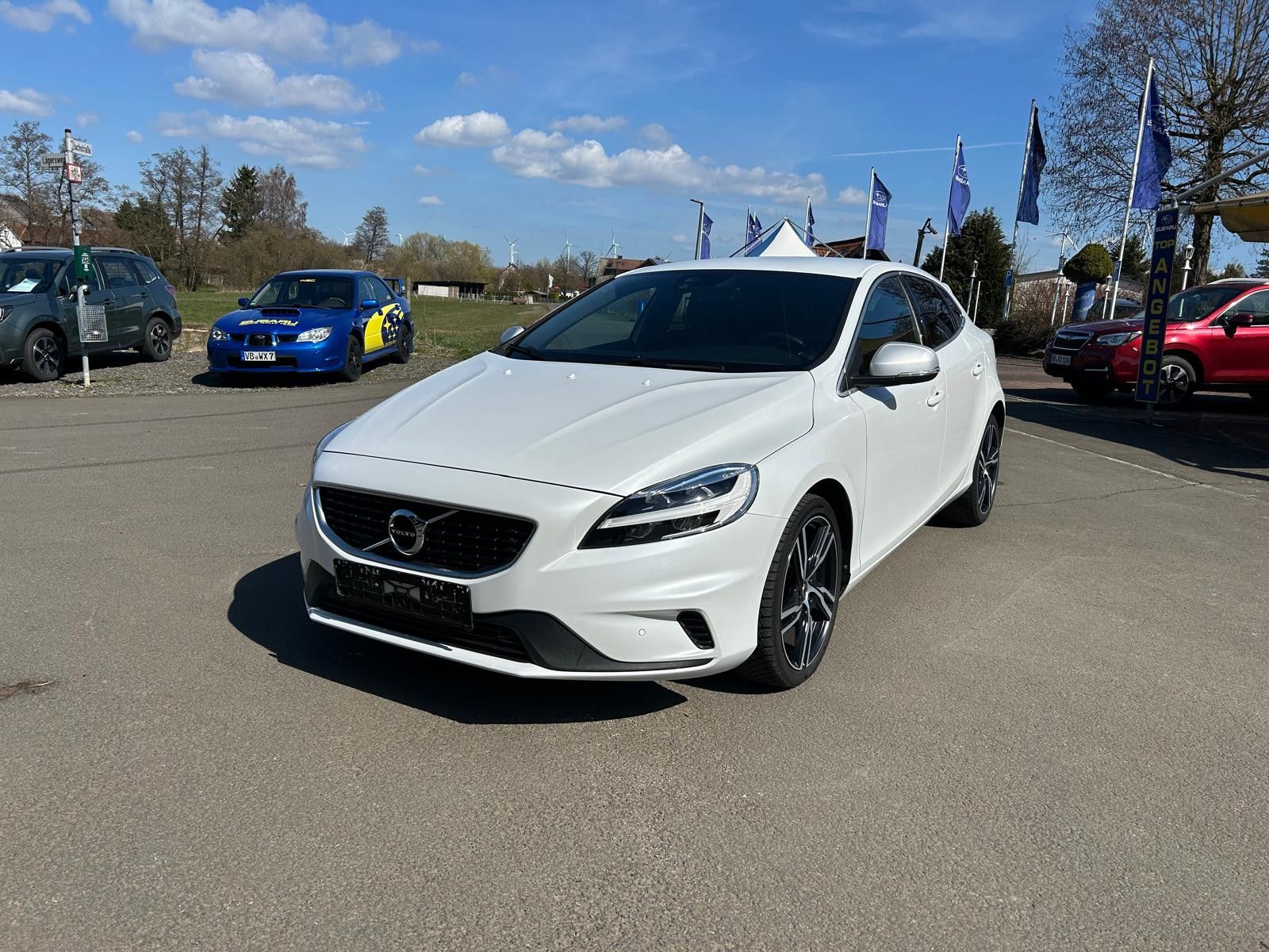VOLVO V40