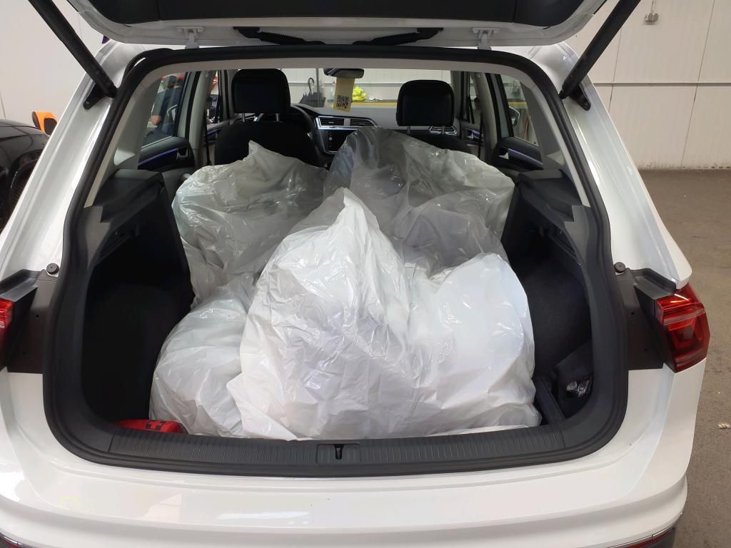 Volkswagen Tiguan Elegance 1.5 TSI 110kW 7-Gang DSG 4 Türen