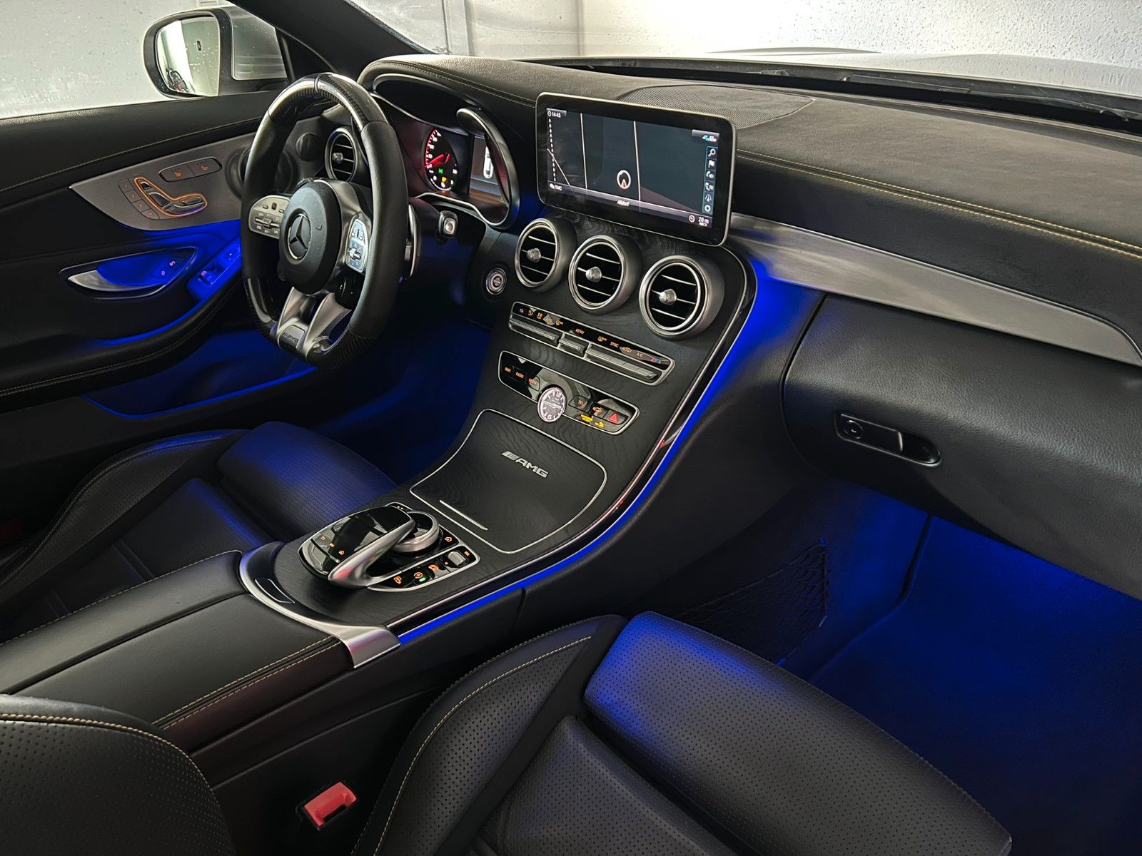 Fahrzeugabbildung Mercedes-Benz C 63 S AMG/DRIVERS PACKAGE/AMG ABGAS./BURMESTER