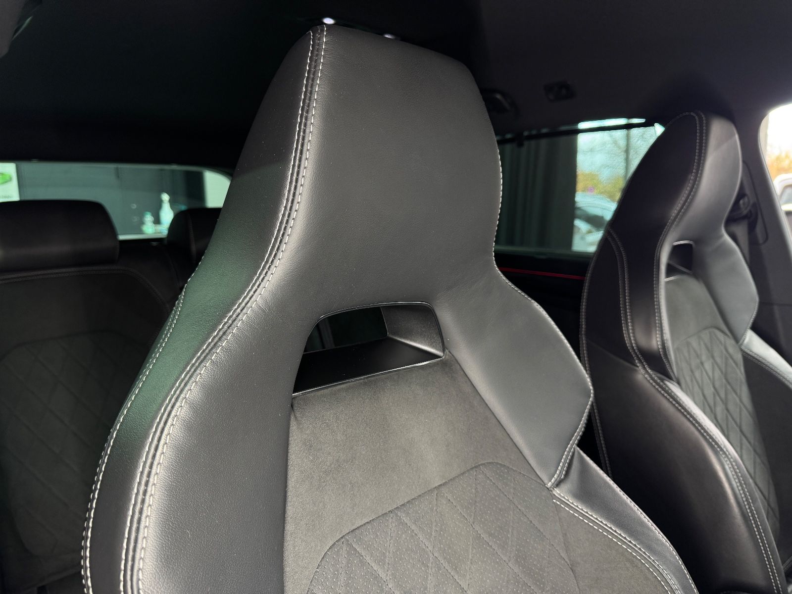 Fahrzeugabbildung SKODA Kodiaq Sportline 4x4|DSG|7-SITZER|AHK|ACC