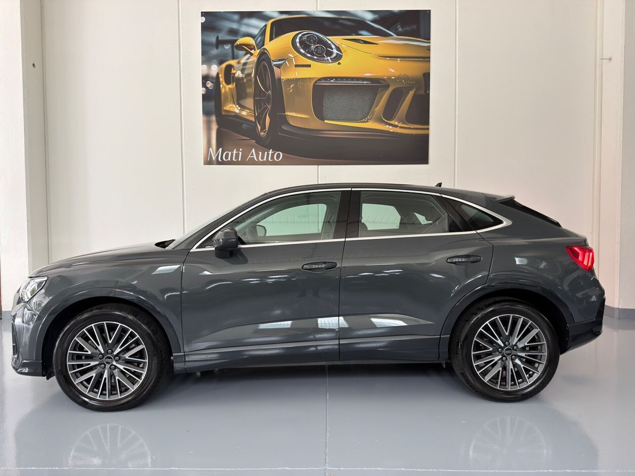Audi Q3 SPB 40 TFSI quattro S tronic Business Pl imagem 3