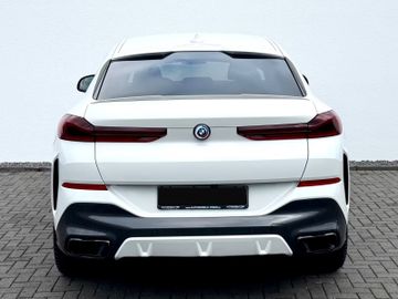 Bild 6 BMW X6 xDrive 30 d M Sport Paket /LASER/HUD/H&K/CAM
