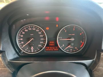 MYAUTOCENTER – Gebraucht- und Jahreswagen mit Werkstattservice in Pfaffenhofen BMW 316 *TEMPO*NAVI*KLIMAAUTO*PDC*VOLL-LEDER*