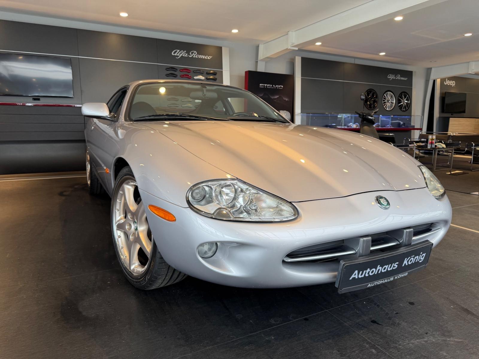 Jaguar XK8 Coupe Sammlerzustand