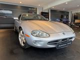 Jaguar XK8 Coupe Sammlerzustand - Jaguar XK8: Sportwagen