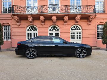 BMW 740 - 4