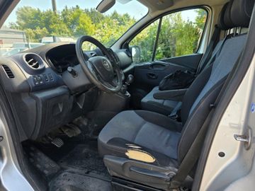 Opel Vivaro - 11