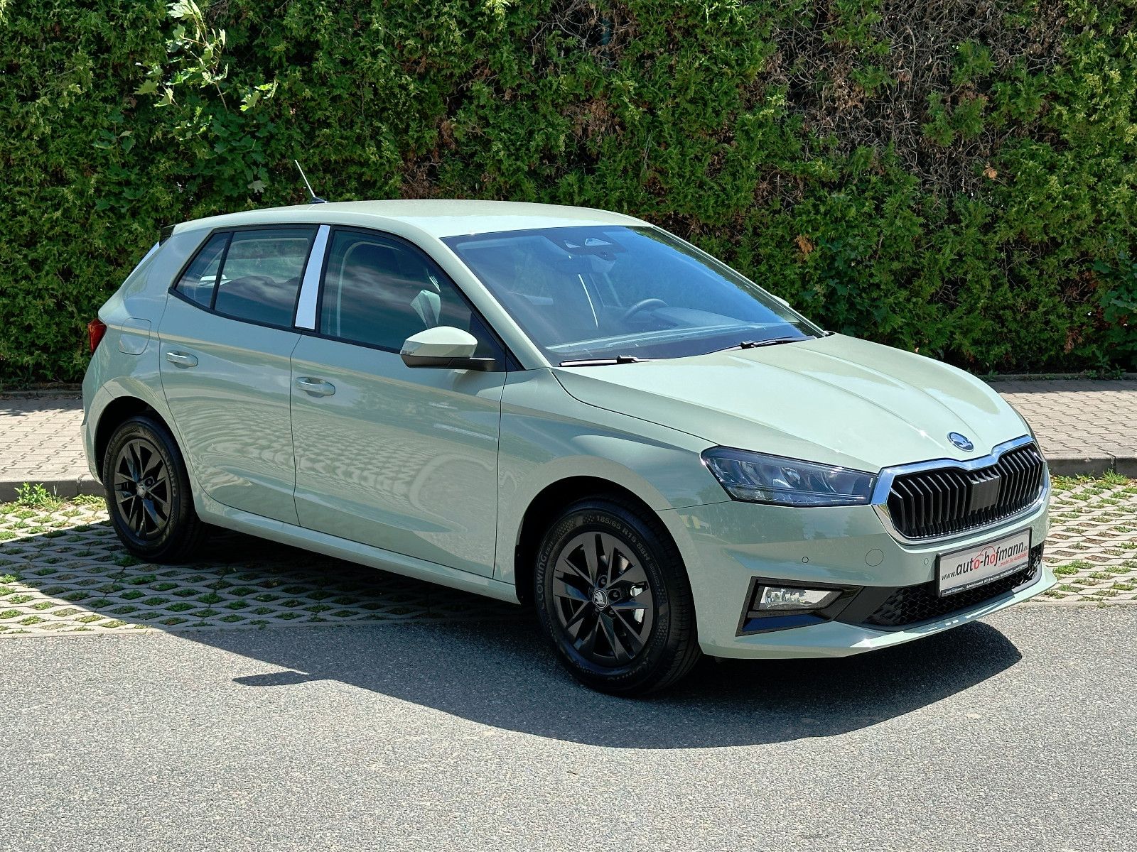 Skoda 95PS Classic Climatronic KAMERA+PDC V/H LM15" imagem 2