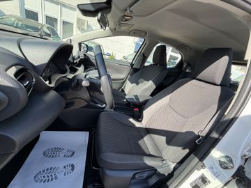 Toyota Yaris - 12