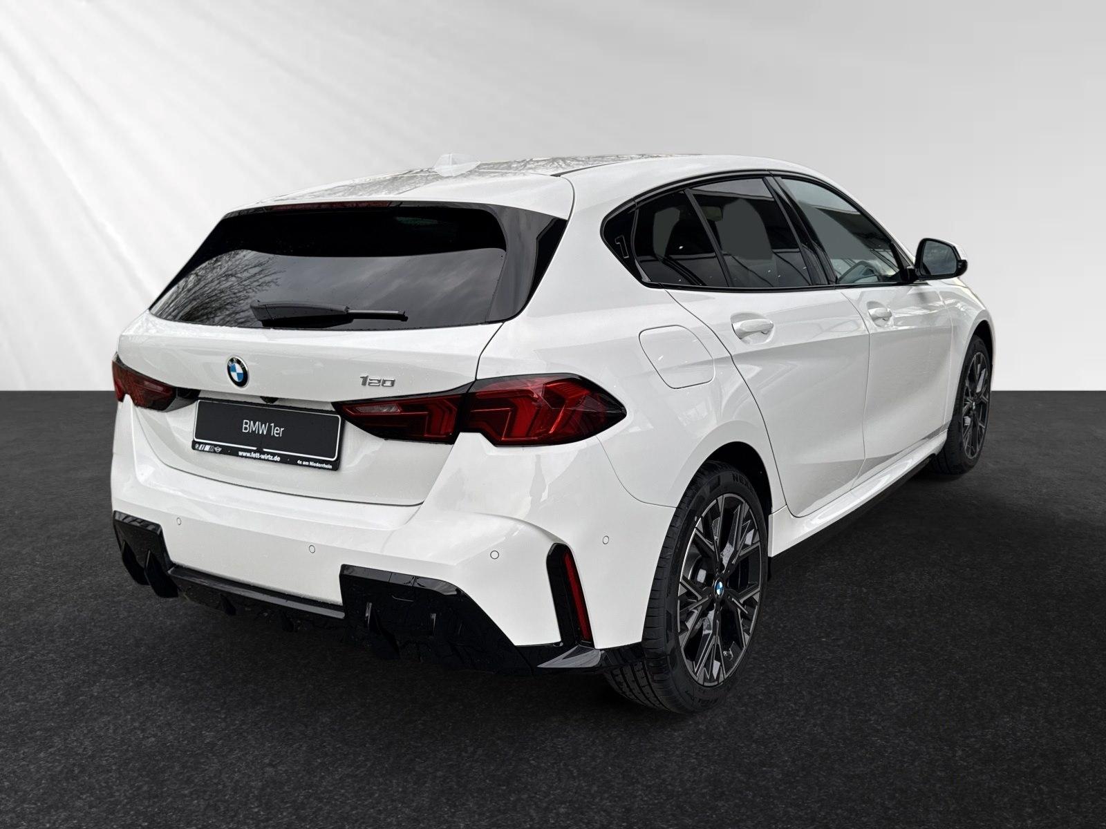 BMW 1 Series M Sport Exterieur Parkass. DrivingAssist., миниатюра 3