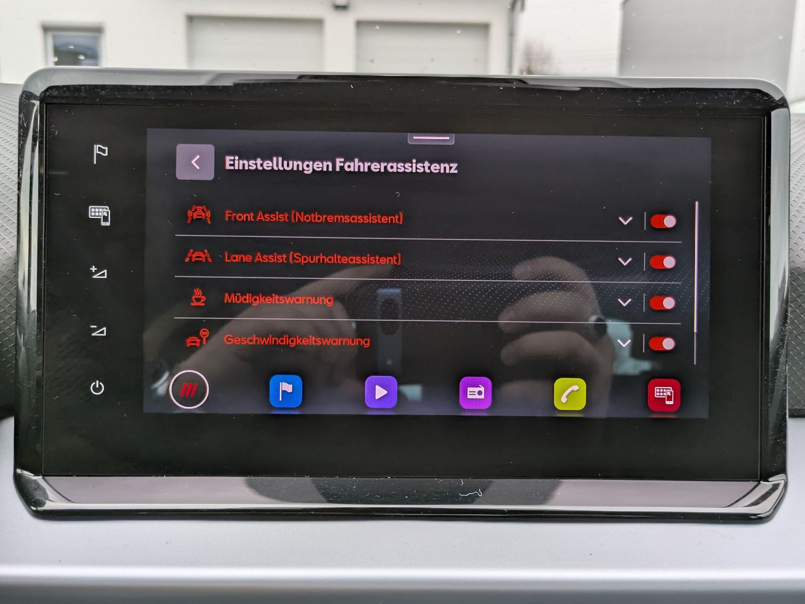 Fahrzeugabbildung SEAT Arona 1.5 TSI FR DSG AHK*ACC*LED*APP*DAB*KAMERA