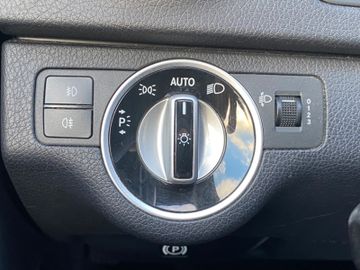 Fahrzeugabbildung Mercedes-Benz C 180 T CDI*SHZ*Navi*PDC*Tempomat*AHK*