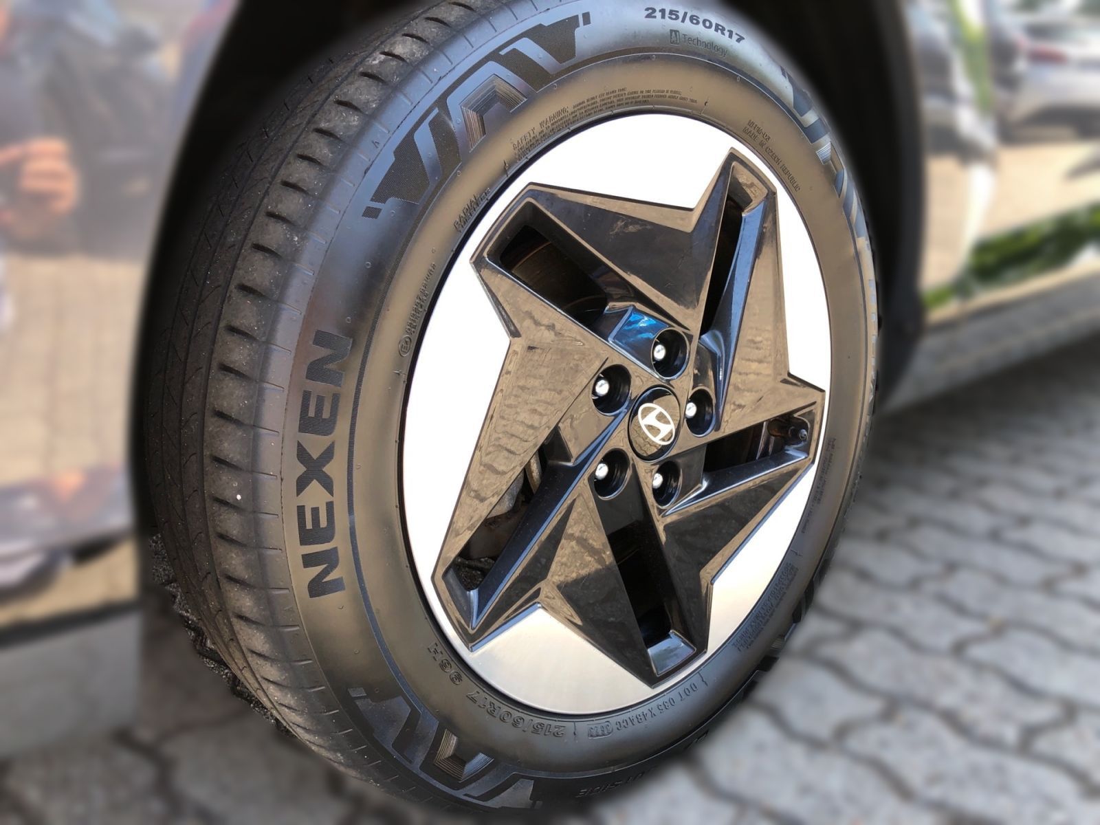 Fahrzeugabbildung Hyundai KONA Trend Elektro 65,4 kWh Navi el.Heckklappe
