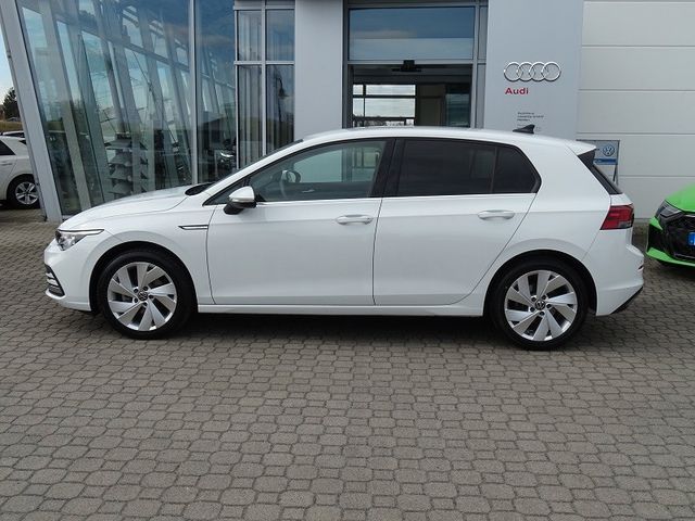 Golf  2.0 TDI DSG Style - LED Plus / Navi