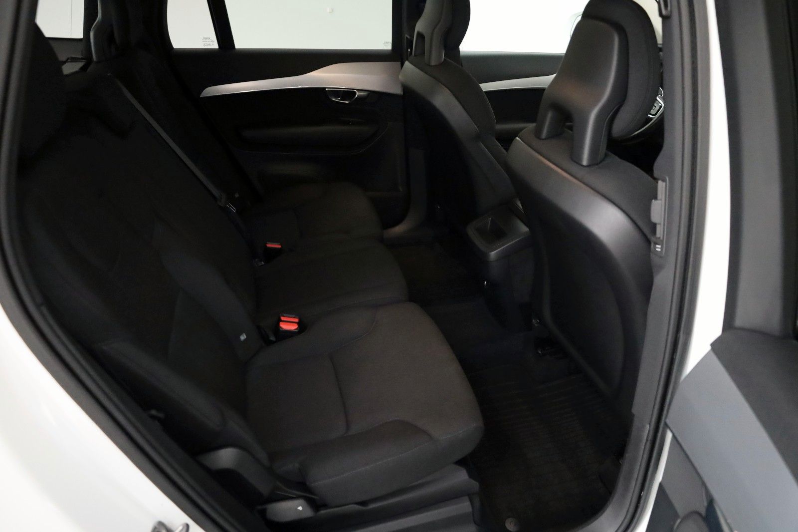 Fahrzeugabbildung Volvo XC90 Momentum AWD, Kamera, Navi, LED