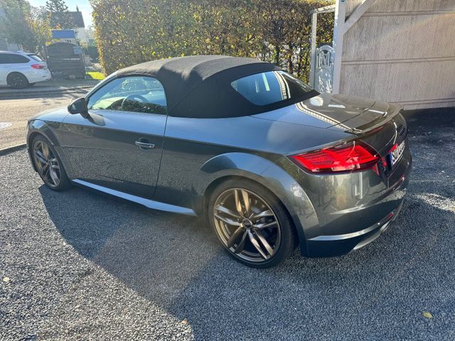 Audi TT Roadster 2.0 TFSI Quattro