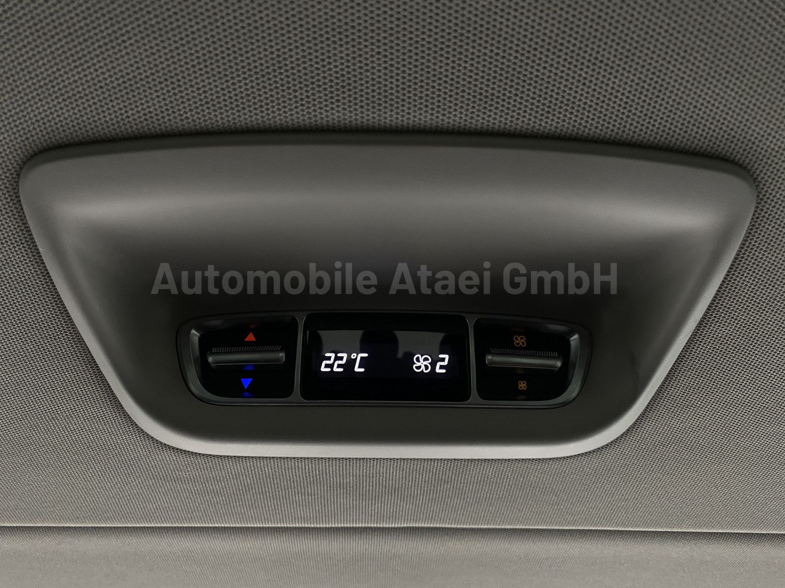 Fahrzeugabbildung Mercedes-Benz V 300d 4MATIC lang *Avantgarde Edition* 3187