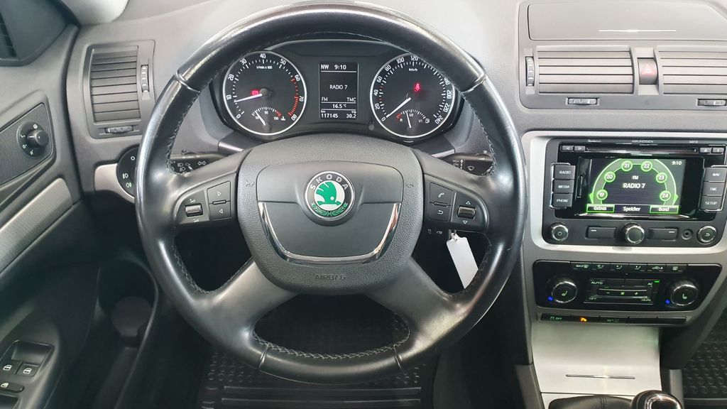 1.4 TSI Elegance Xenon NAVI 1.HAND PDC