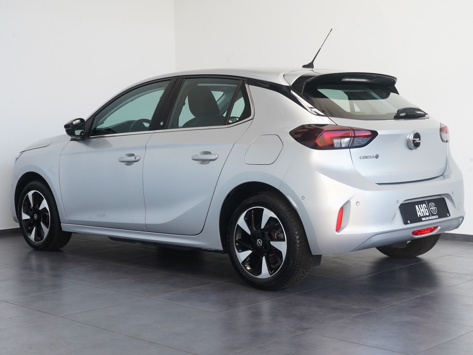 Fahrzeugabbildung Opel Corsa F e Elegance PDC/LED/NAVI/ACC/SOH