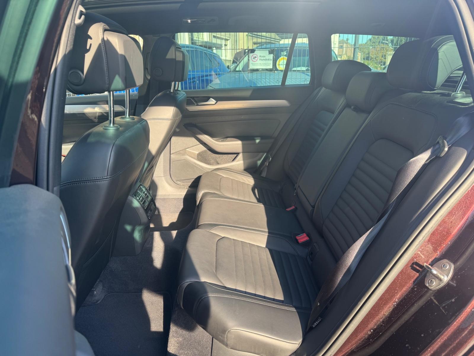 Volkswagen AUT/360°KAMERA/PANO/LEDER/LHZ/HUD/SHZ-V-H/KEYLES