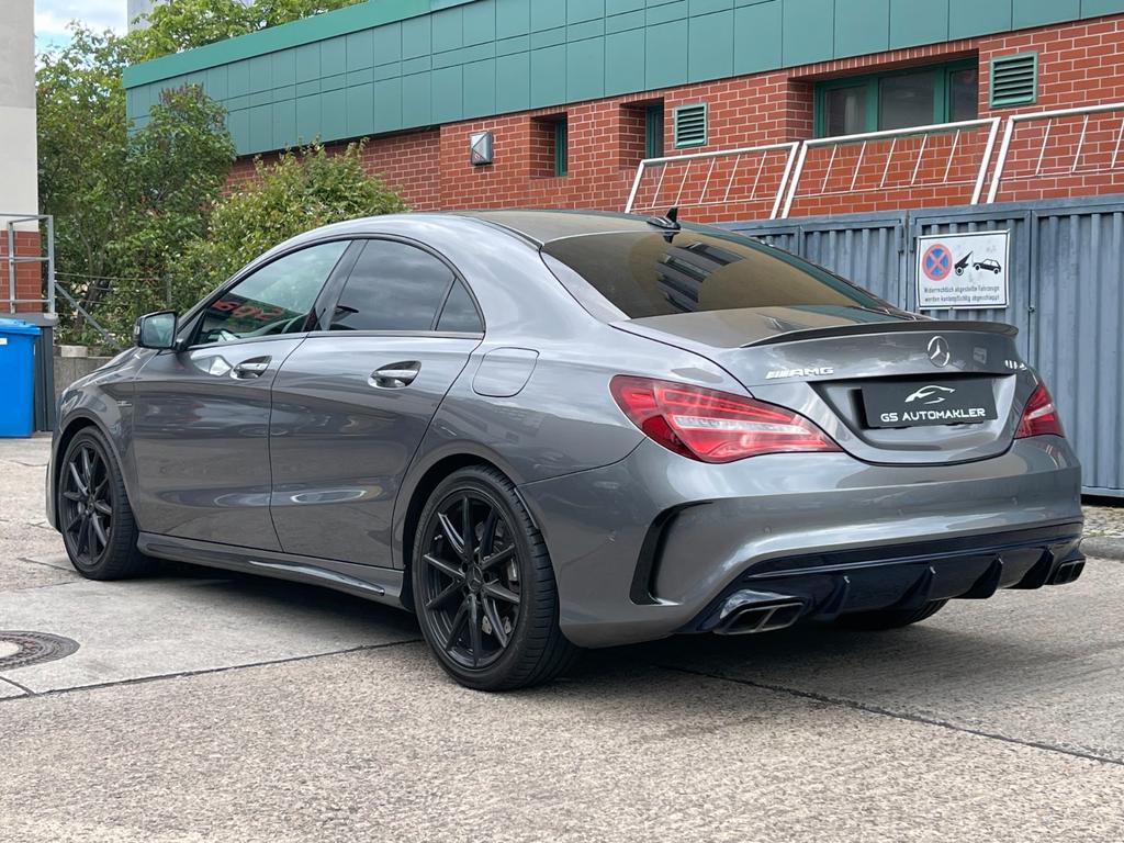 Mercedes-Benz CLA 45 AMG