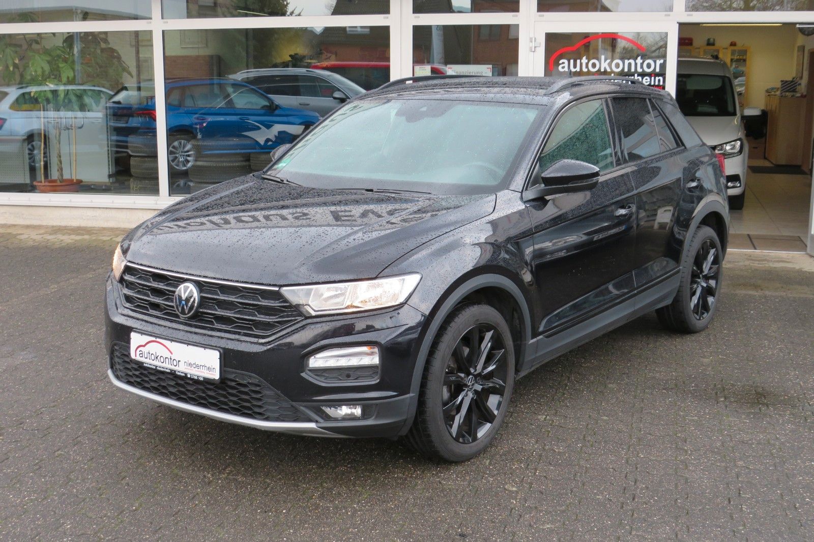 Fahrzeugabbildung Volkswagen T-Roc Sport DSG NAVI 18`SITZH. PDC DIGITAL-COCKP