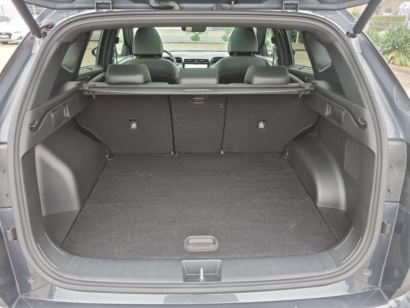Fahrzeugabbildung Hyundai Tucson Line Hybrid 1.6 T-GDi 230PS 6-AT 2WD N LI