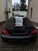 Mercedes-Benz CLS 63 AMG Performance - Mercedes-Benz CLS 63 AMG: Coupe