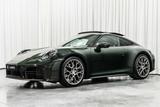 Porsche 992 .2 Carrera Coupé  PTS Brewster Green Pano - Porsche: Grün