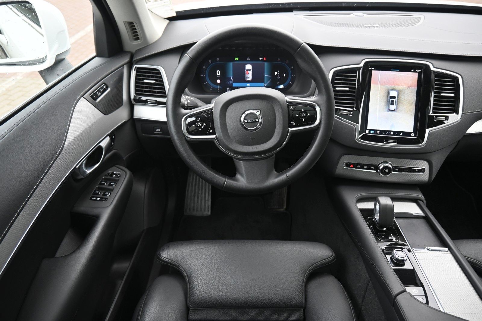 Fahrzeugabbildung Volvo XC90 B5 D AWD Bright*STDHZG*360°*ACC*AHK