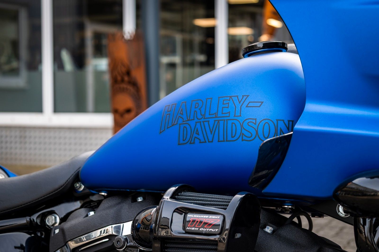Fahrzeugabbildung Harley-Davidson FXLRST LOW RIDER ST 117 MY26