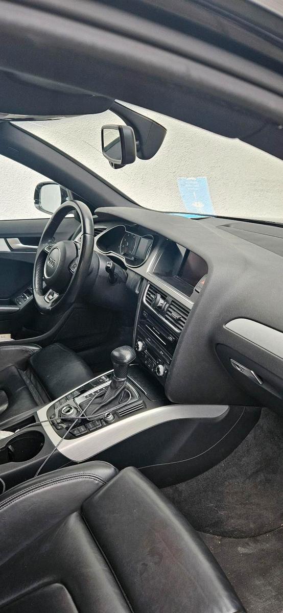 Audi A4 2012 — двигун 170 HP (125kW)