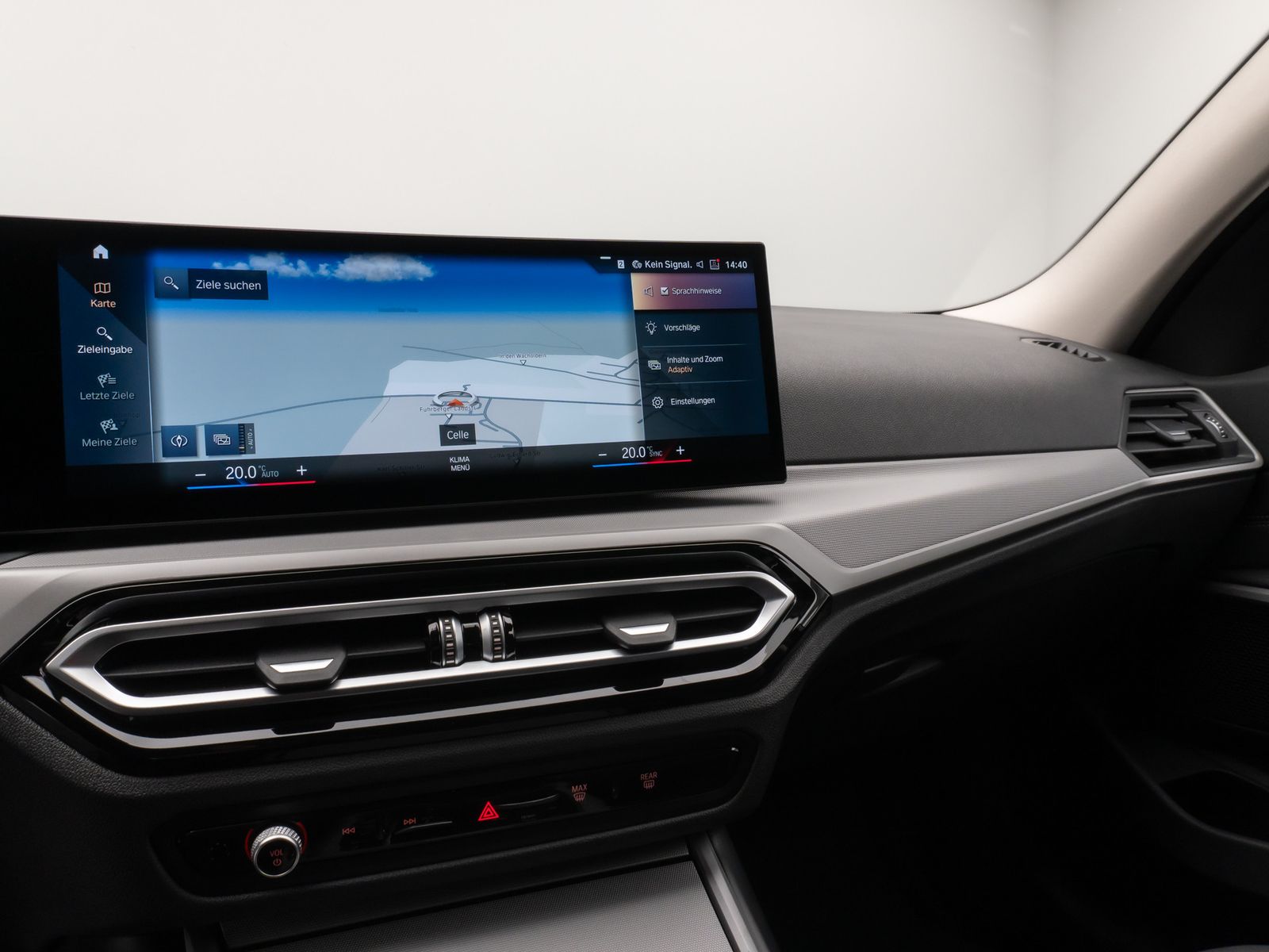 Fahrzeugabbildung BMW 320i HUD DAB Leder Alarm Sport Driving Assistent