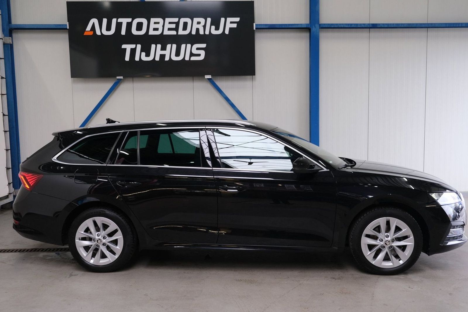 Skoda Octavia kombi 1.0 e-TSI Business Edition Plus au imagem 2