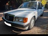 Mercedes-Benz 190 E 1.8 - Mercedes-Benz 190 aus 1990: 190e