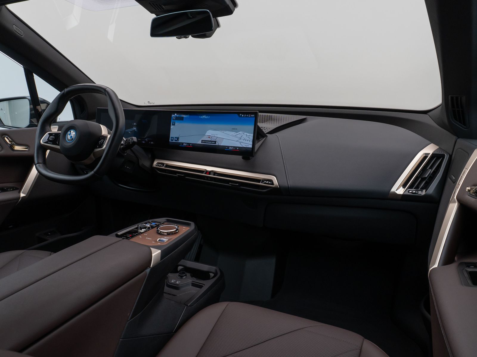 Fahrzeugabbildung BMW iX xD40 Sport DAB SoftClose SkyLounge H/K 21Zoll