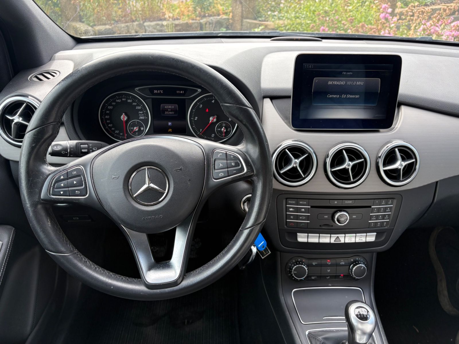 Photo 12 of MERCEDES-BENZ B 180