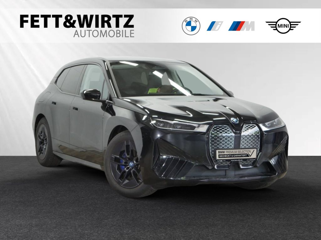 BMW iX