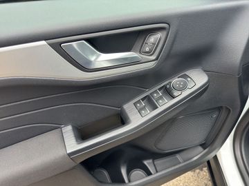 Ford Kuga - 12