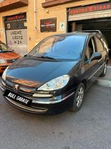 Peugeot 807 2.0 HDi 136CV ST - Peugeot 807 Gebrauchtwagen