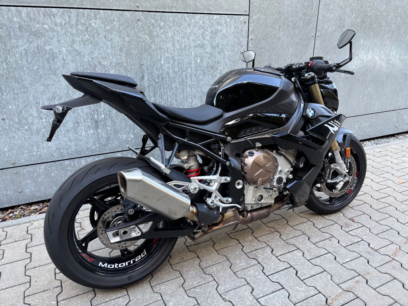 Fahrzeugabbildung BMW S 1000 R Komfortpaket, Dynamikpaket Lenkerendspi
