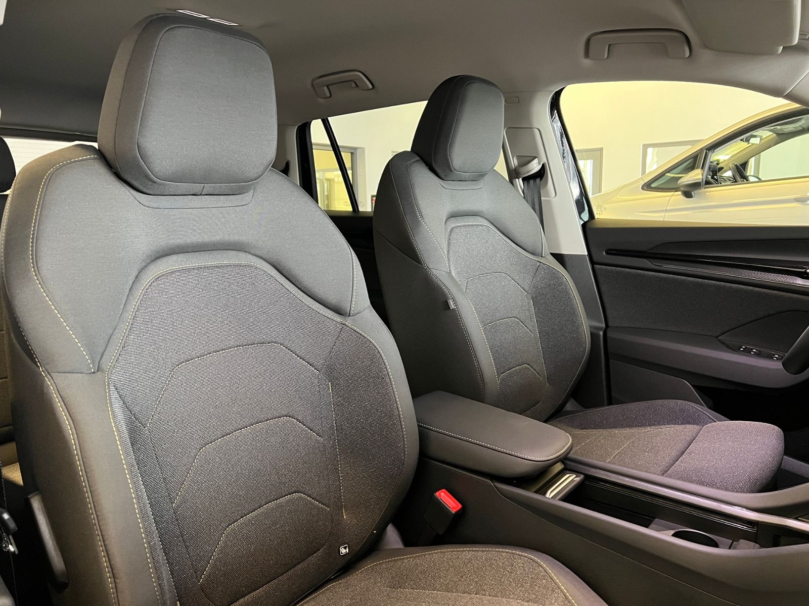 Fahrzeugabbildung SKODA Kodiaq Selection 2.0 TDI DSG *AHK, LED, Komfortp