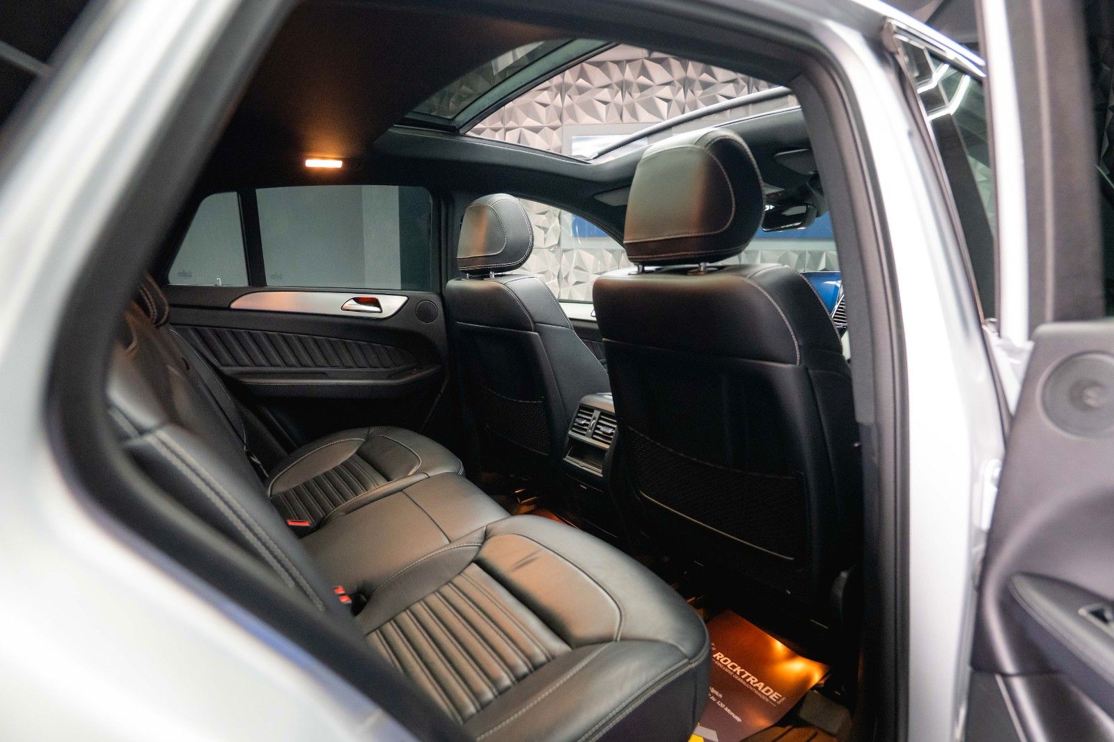 Fahrzeugabbildung Mercedes-Benz GLE 350d Coupe 4Matic AMG Night *Pano*ACC*LED*