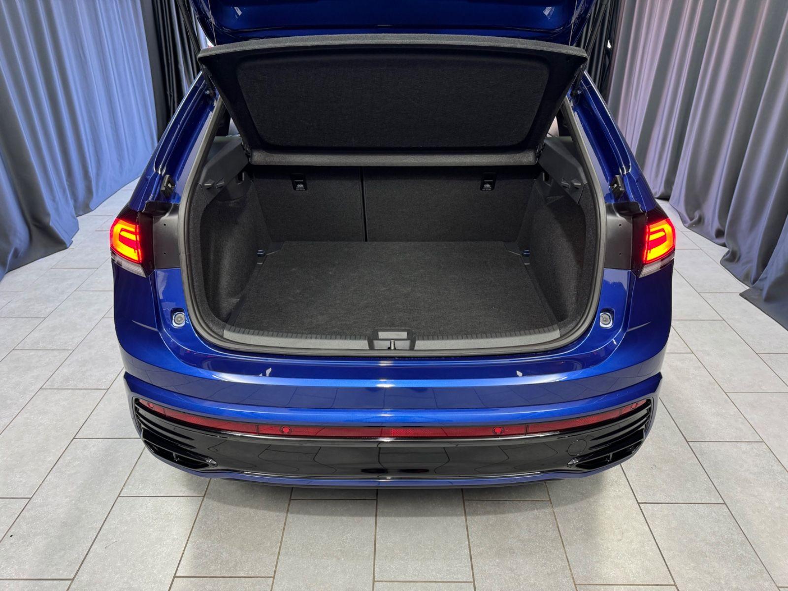 Fahrzeugabbildung Volkswagen Taigo R-Line|DSG|NAVI|KAMERA|ACC|