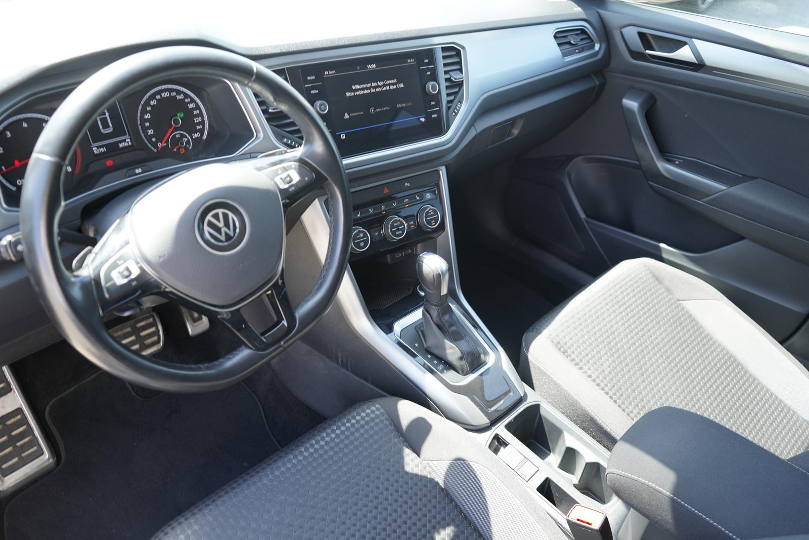 Volkswagen T-Roc 1.5 Active DSG LED Navi Klimaaut. PDC, миниатюра 9