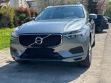 Volvo XC60 B4 Momentum Geartronic Momentum - Volvo XC60 Momentum mit Benzin-Antrieb